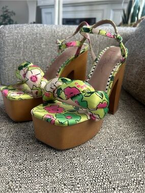 mandee Floral Platform Sandals in Lime Green & Pink